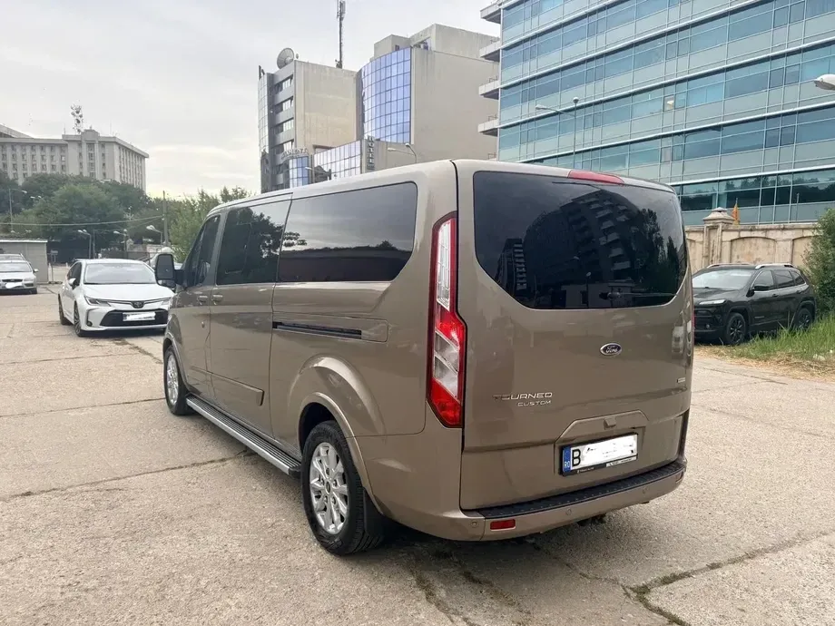 Ford Tourneo Custom — imagine 5