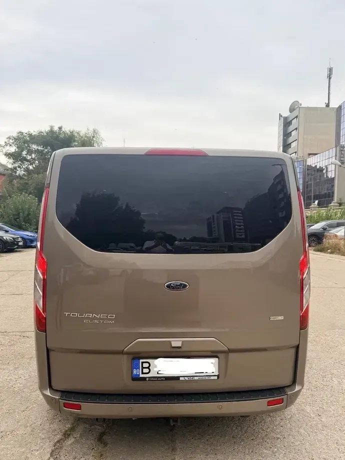 Ford Tourneo Custom — imagine 6