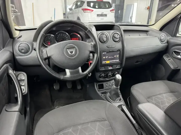 Dacia Duster I