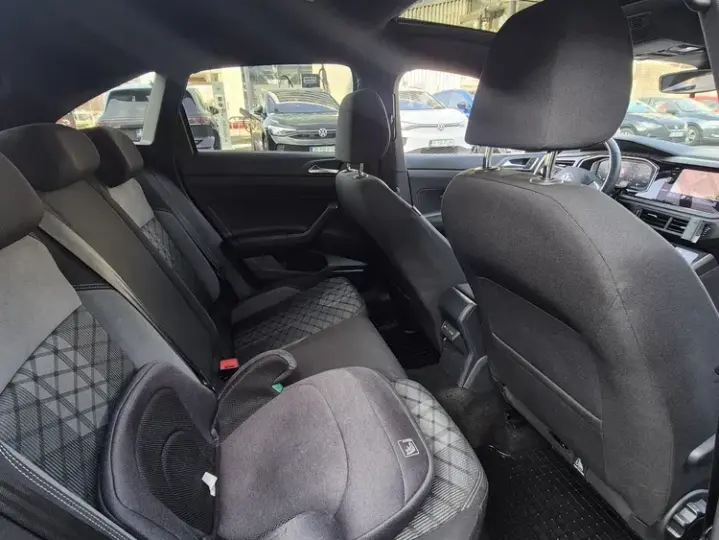 Volkswagen Taigo 1.5 TSI DSG R-Line
