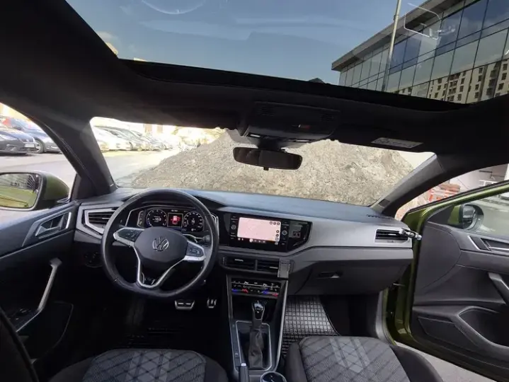 Volkswagen Taigo 1.5 TSI DSG R-Line