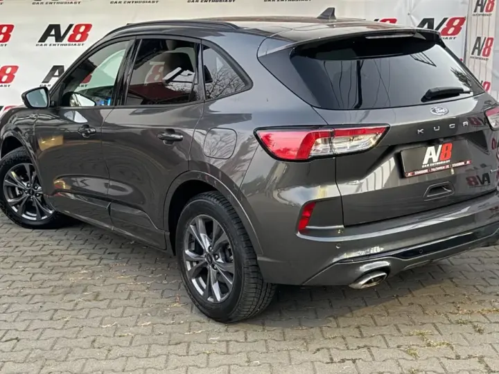 Ford Kuga 2.5 Duratec FHEV 4x4 ST-LINE X