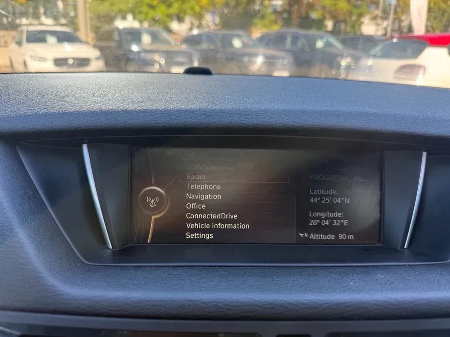 BMW X1 xDrive18d — imagine 9