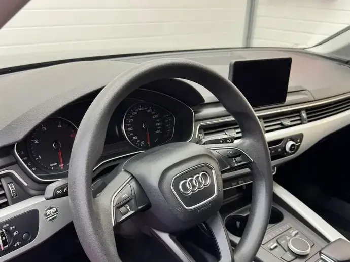 Audi A4 Avant B9