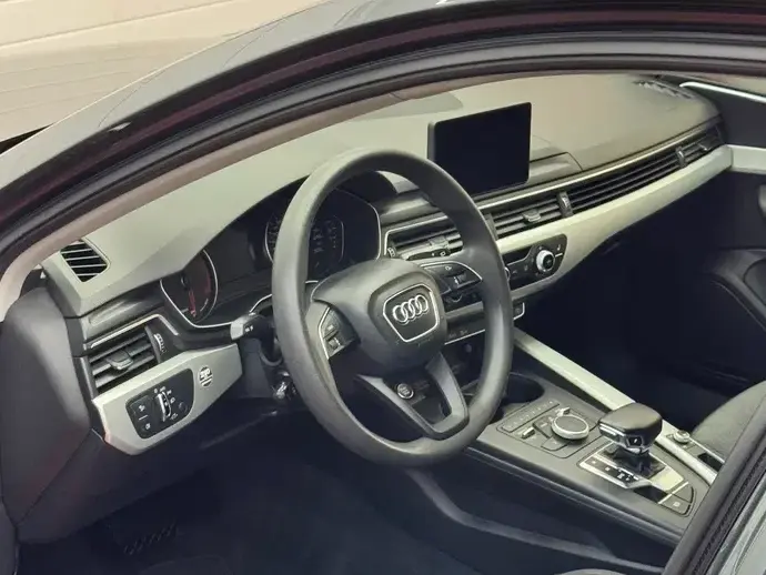 Audi A4 Avant B9