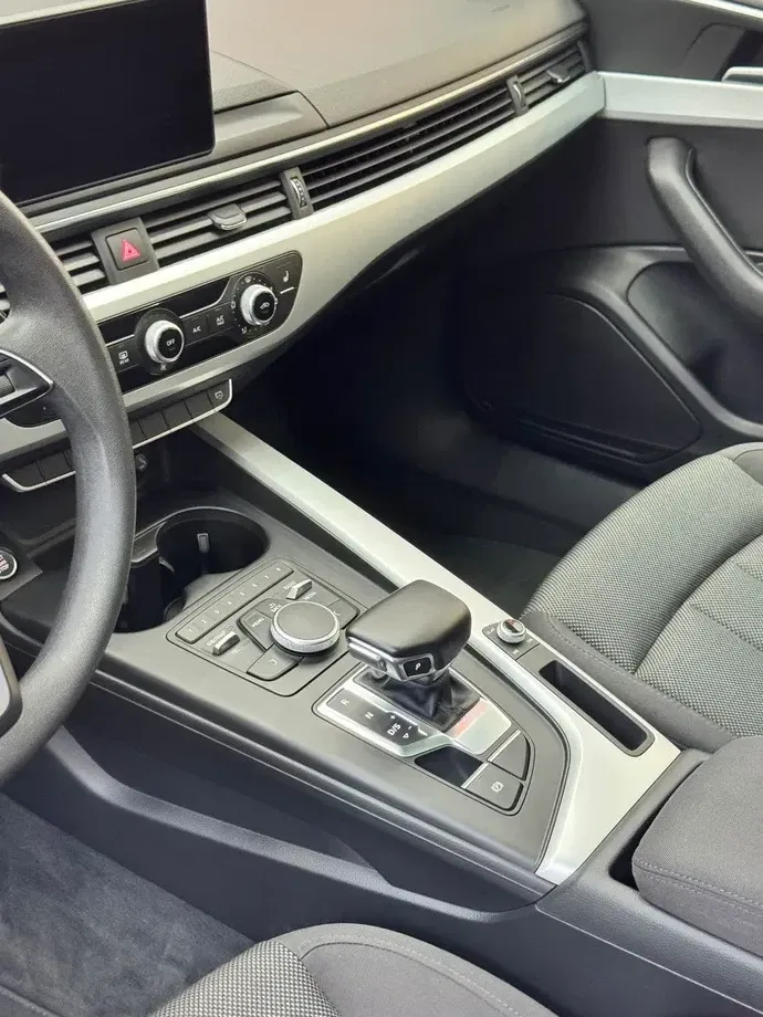 Audi A4 Avant B9 — imagine 6