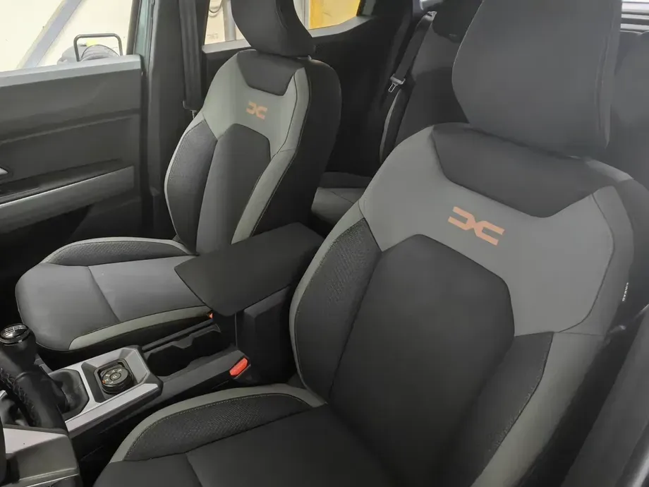 Dacia Duster III TCe 130 4X4 MHEV Extreme — imagine 8