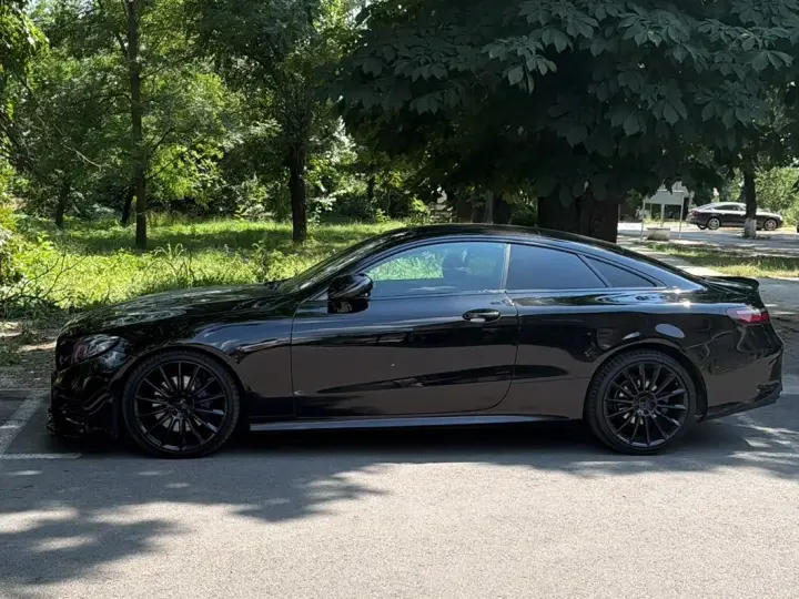 Mercedes-Benz E W213 220 d