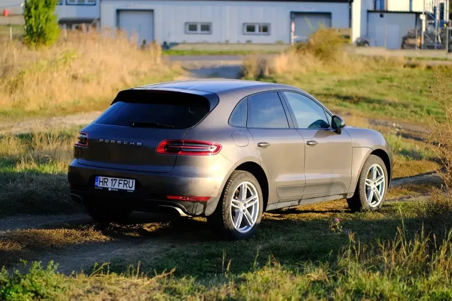 Porsche Macan Standard — imagine 3