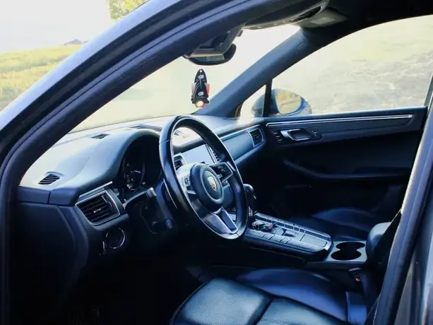 Porsche Macan Standard
