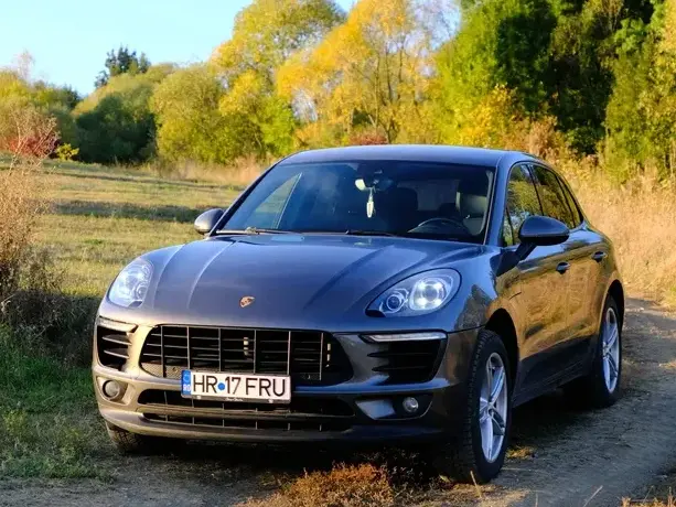Porsche Macan Standard