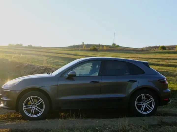 Porsche Macan Standard