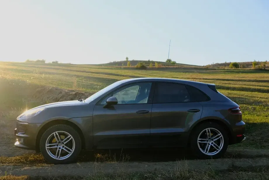 Porsche Macan Standard — imagine 4