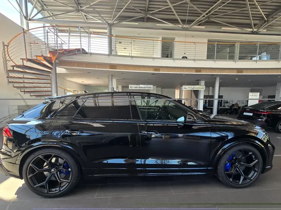 Audi RS Q8 Performance quattro Tiptronic MHEV — imagine 4