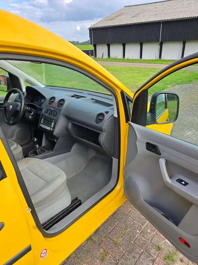 Volkswagen Caddy — imagine 8