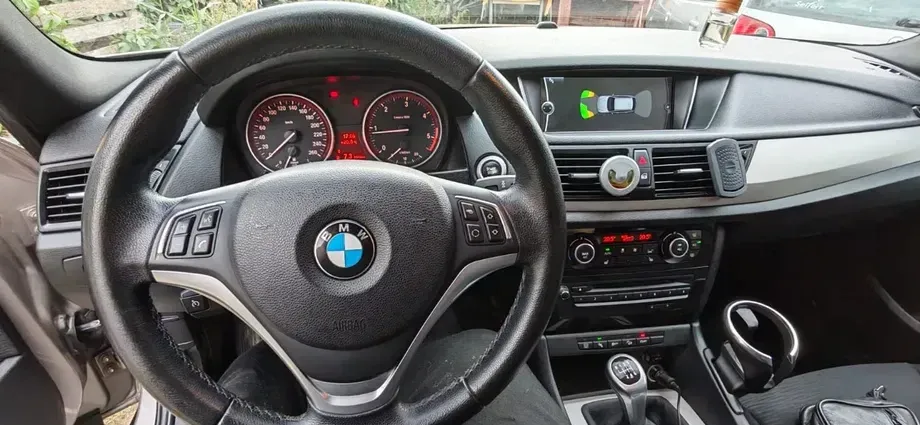 BMW X1 — imagine 10