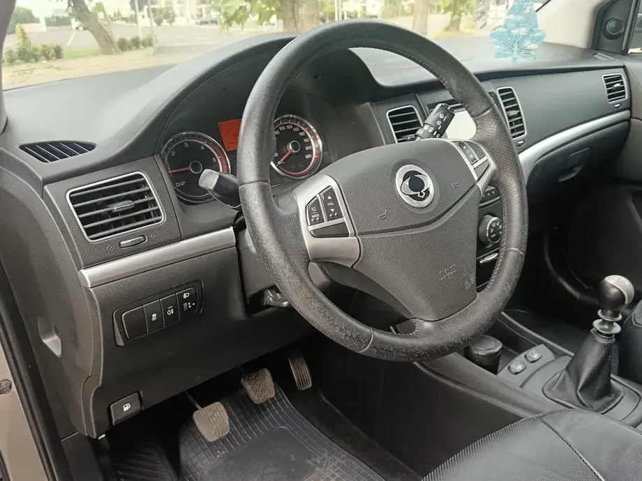 SsangYong Korando 2.0 E-XDI DPF 2WD Crystal — imagine 5