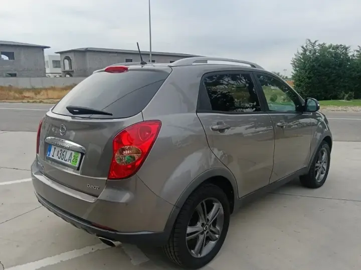 SsangYong Korando 2.0 E-XDI DPF 2WD Crystal