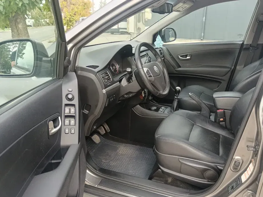 SsangYong Korando 2.0 E-XDI DPF 2WD Crystal — imagine 7