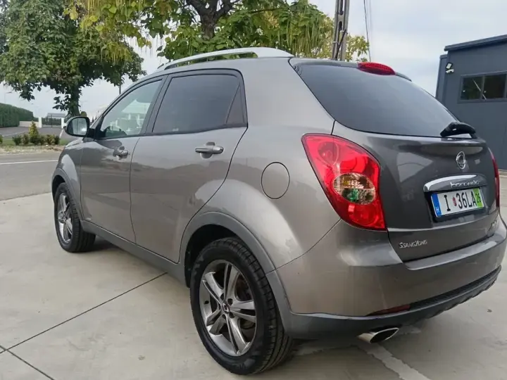 SsangYong Korando 2.0 E-XDI DPF 2WD Crystal