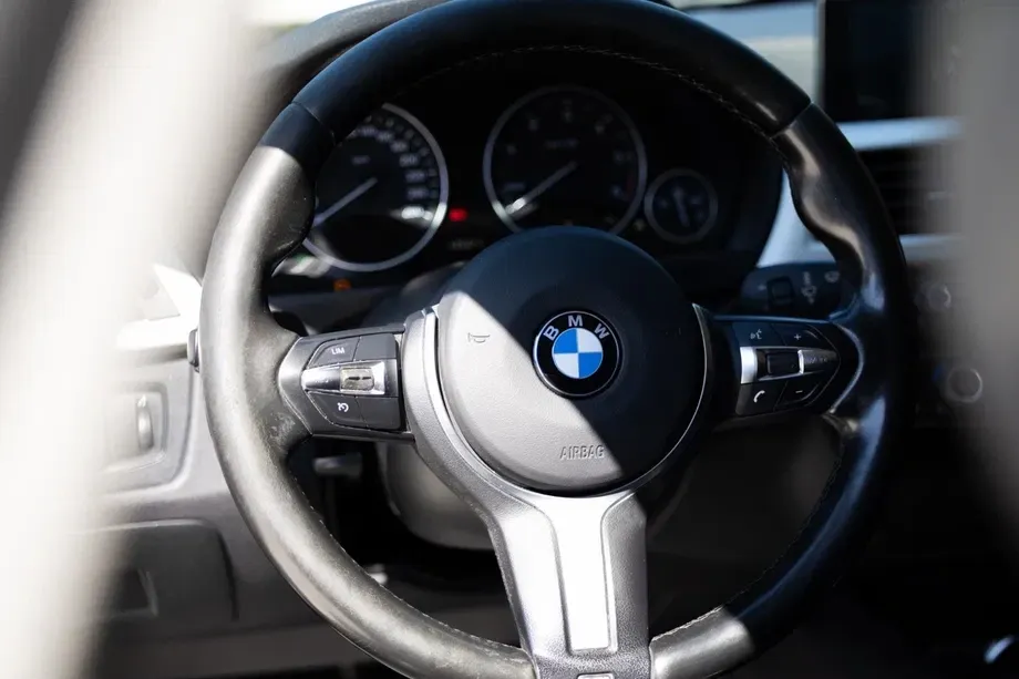 BMW Seria 3 — imagine 8
