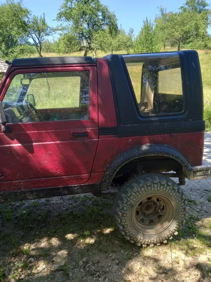 Suzuki Samurai — imagine 3