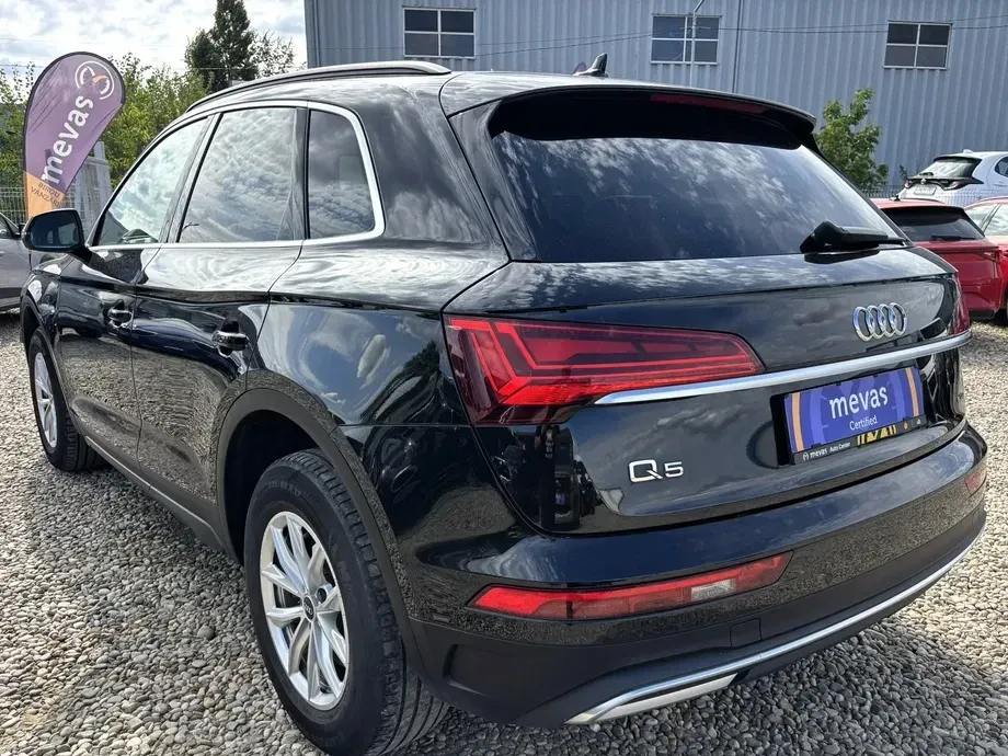 Audi Q5 FY 40 TDI quattro S tronic MHEV Basic — imagine 8