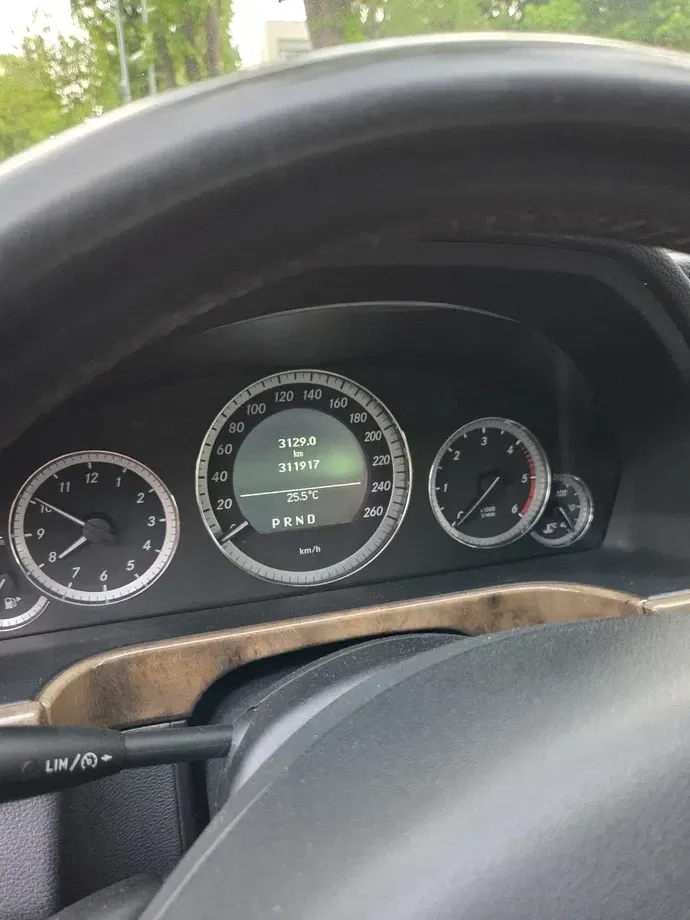 Mercedes-Benz E W212 220 CDI BlueEfficiency Aut. — imagine 9