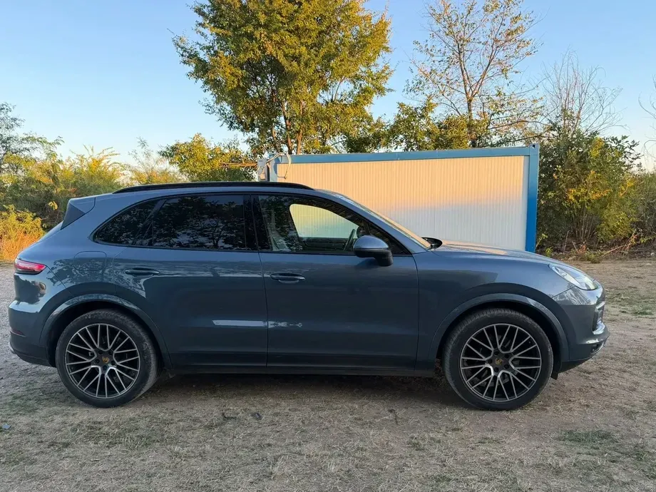 Porsche Cayenne Tiptronic S Platinum Edition — imagine 3