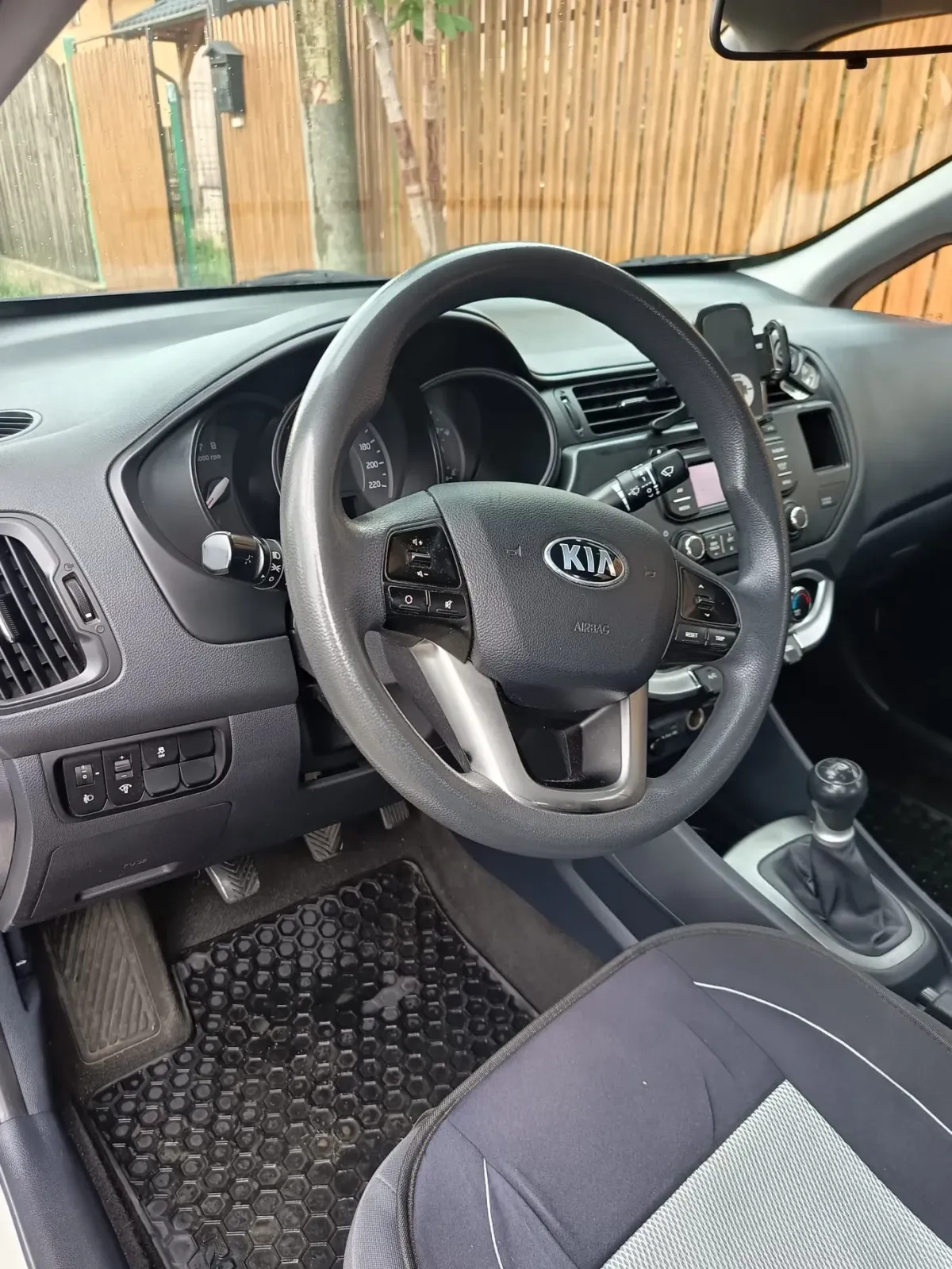 Kia Rio III — imagine 10