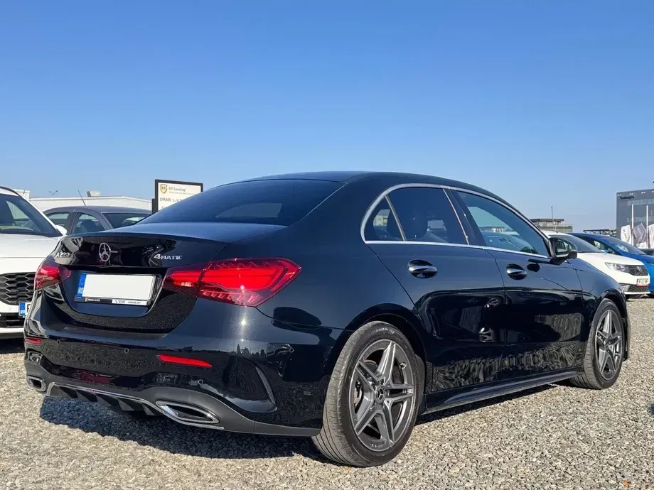 Mercedes-Benz A 220 Sedan 4Matic MHEV 8G-DCT — imagine 3