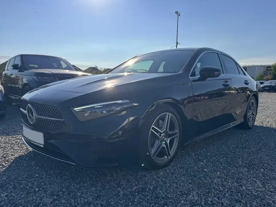 Mercedes-Benz A 220 Sedan 4Matic MHEV 8G-DCT — imagine 2