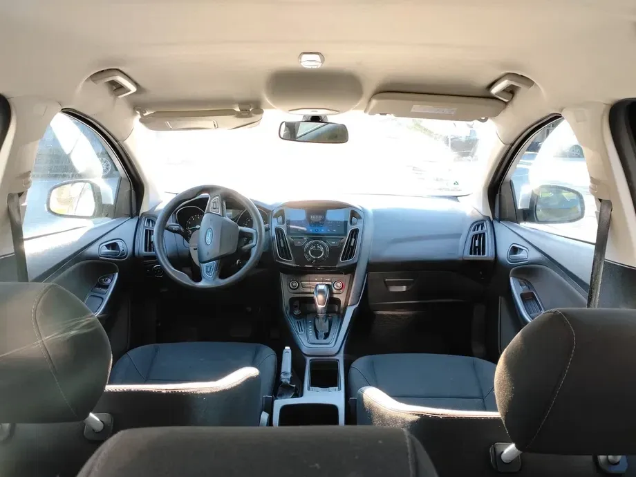 Ford Focus MK3 — imagine 8