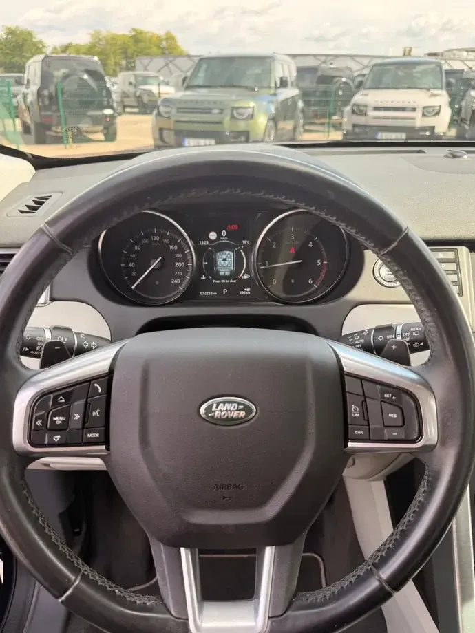 Land Rover Discovery — imagine 5