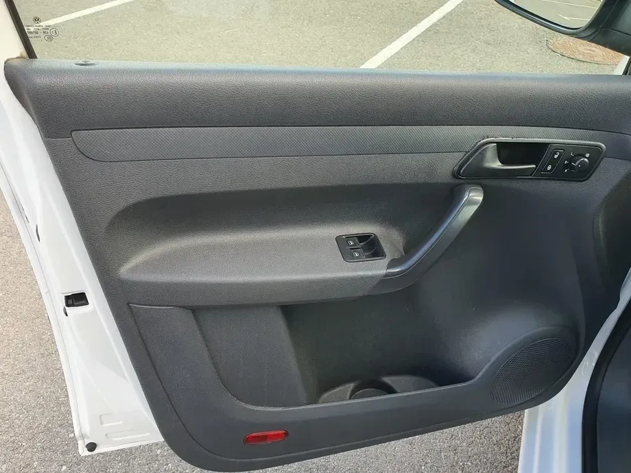 Volkswagen Caddy — imagine 8