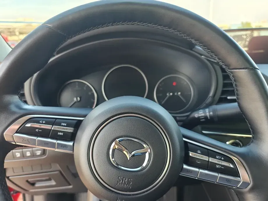 Mazda 3 IV e-Skyactiv G150 MHEV Plus — imagine 6