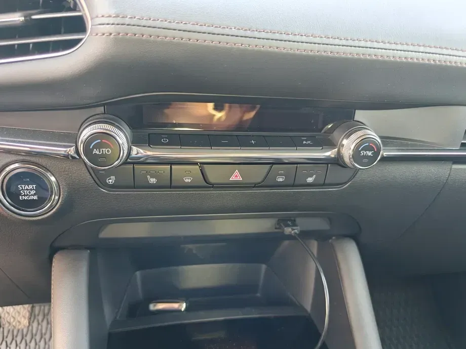 Mazda 3 IV e-Skyactiv G150 MHEV Plus — imagine 7