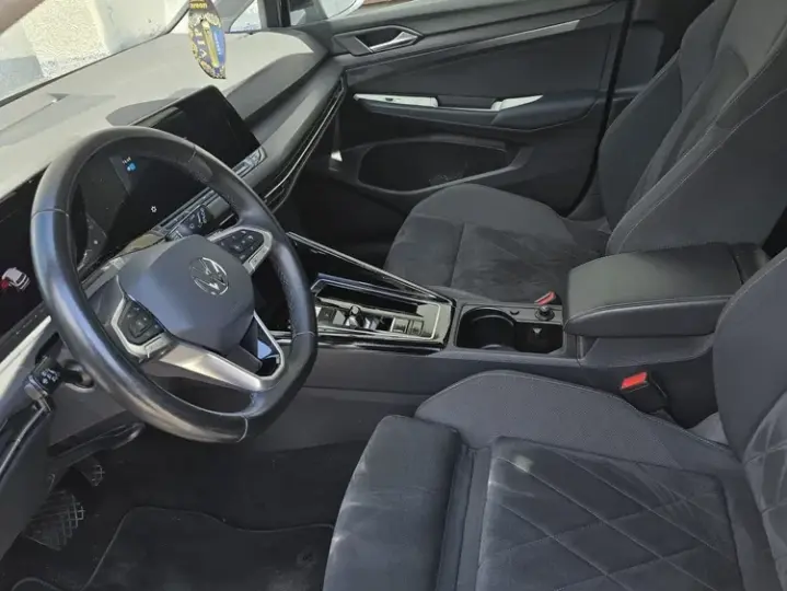 Volkswagen Golf 2.0 TDI 150CP DSG Style