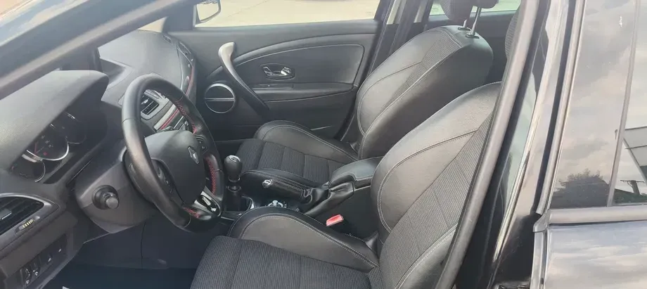 Renault Mégane III 1.5 dCi Sport Edition — imagine 6