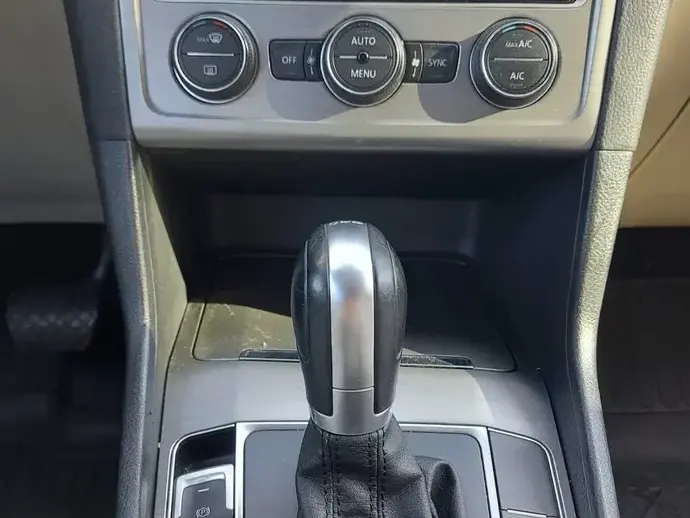 Volkswagen Golf Sportsvan 1.6 TDI DPF DSG BMT Comfortline
