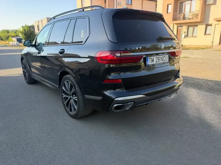 BMW X7 M50d