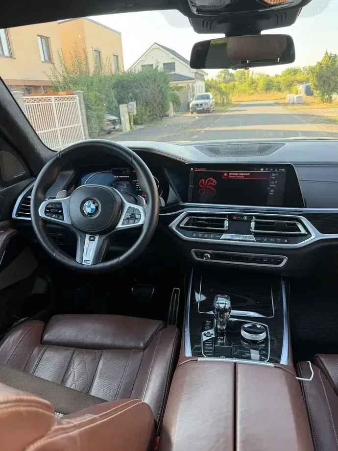 BMW X7 M50d — imagine 7