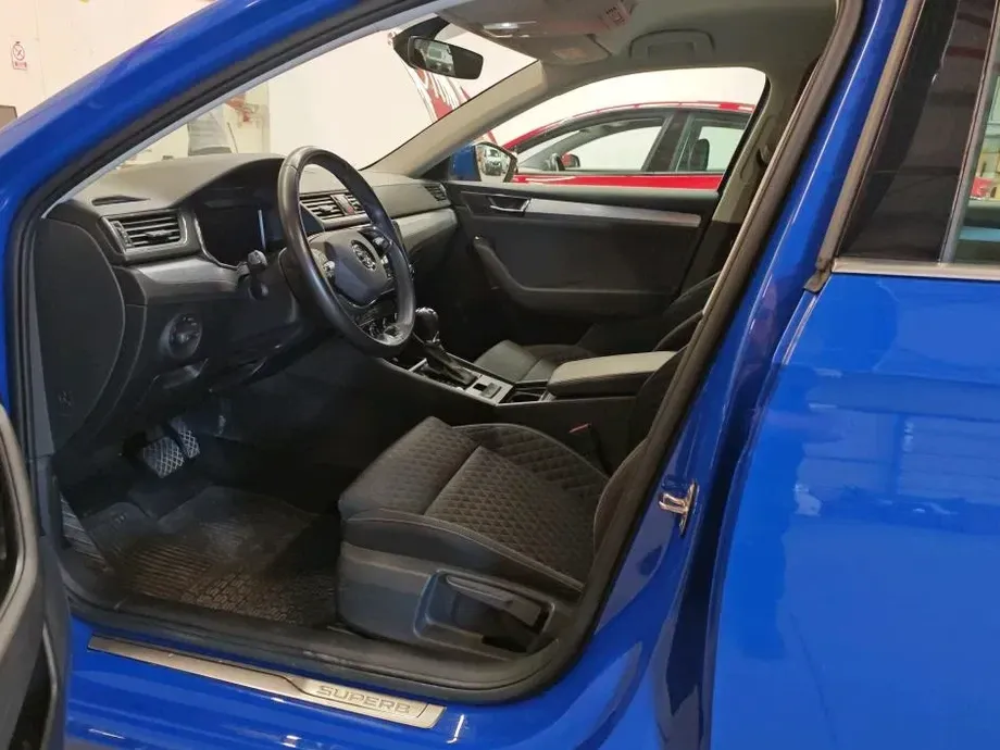 Škoda Superb 2.0 TDI DSG Ambition — imagine 3