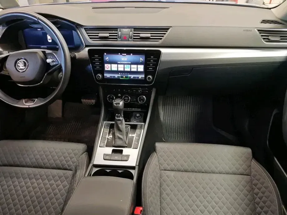 Škoda Superb 2.0 TDI DSG Ambition — imagine 5