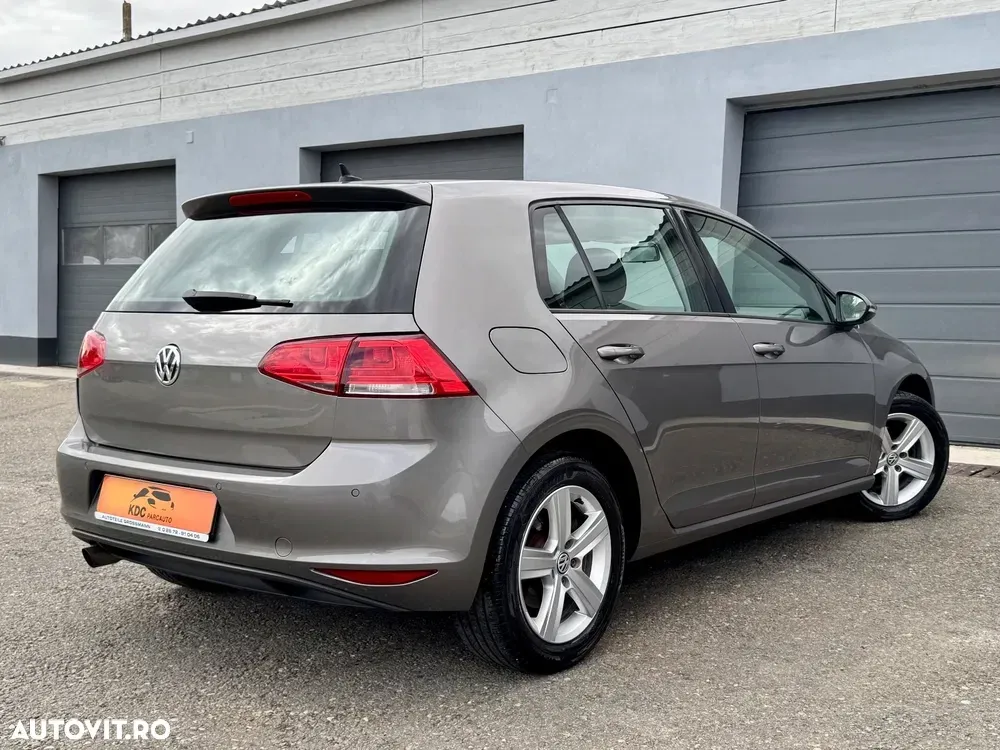 Volkswagen Golf 1.6 TDI BlueMotion Technology DSG Comfortline — imagine 4