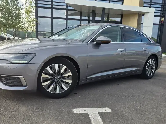 Audi A6 C8