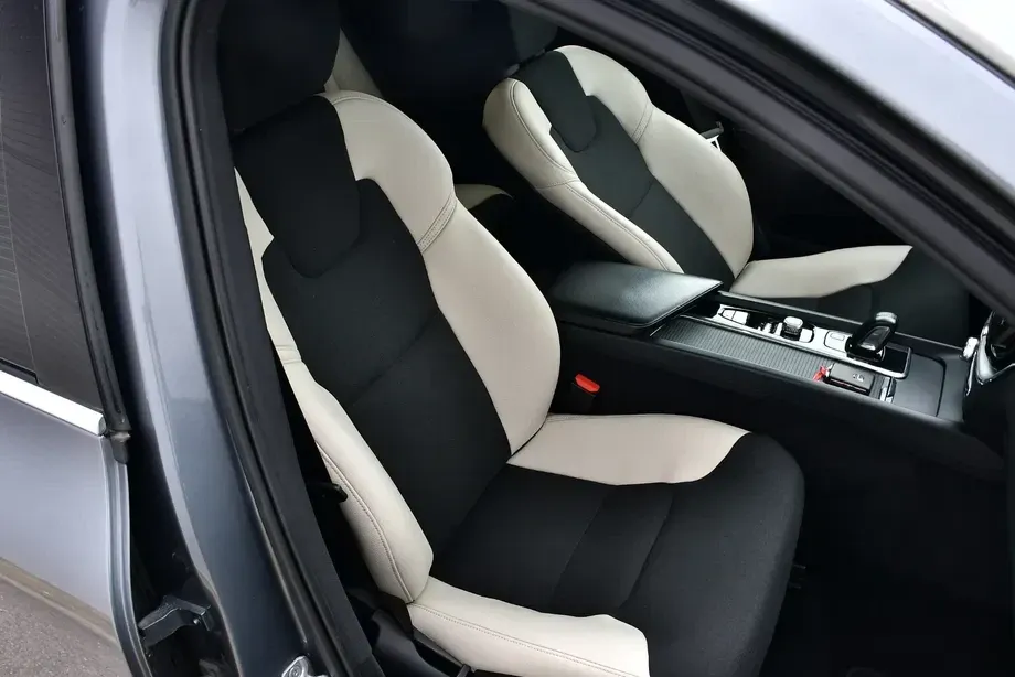 Volvo XC 60 II — imagine 8