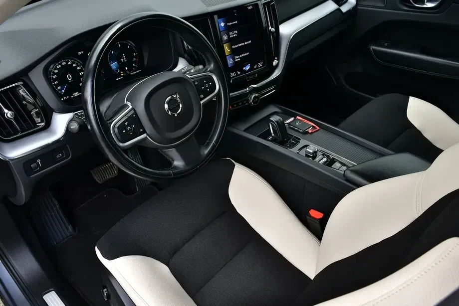 Volvo XC 60 II — imagine 7