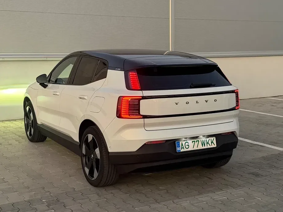 Volvo EX30 Twin Motor Performance Ultra — imagine 4