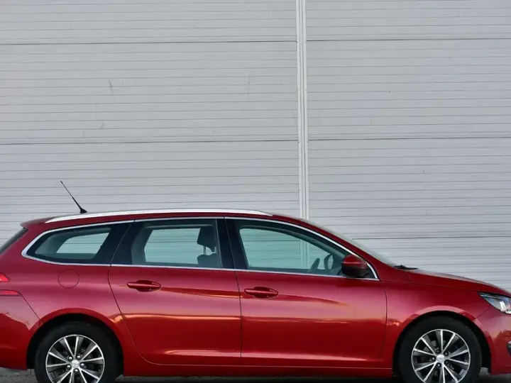 Peugeot 308 II